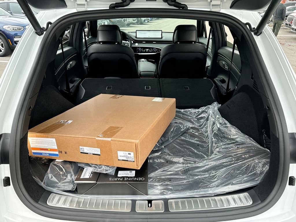 Used 2025 Genesis GV70 3.5T Sport w/ Sport Advanced Package image 37