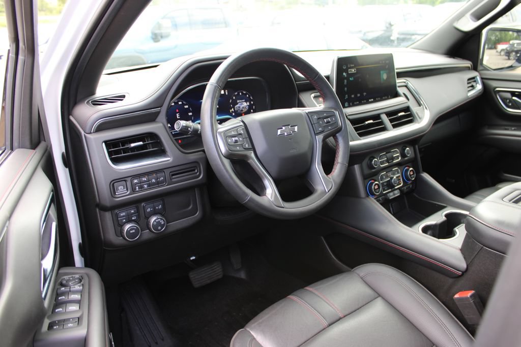 Used 2022 Chevrolet Suburban RST w/ Luxury Package AWD/4WD image 14