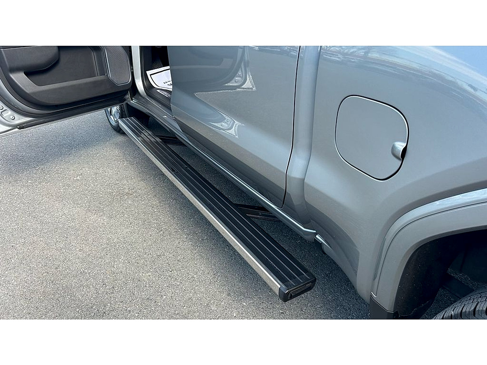 Used 2024 GMC Sierra 1500 Denali AWD/4WD image 25