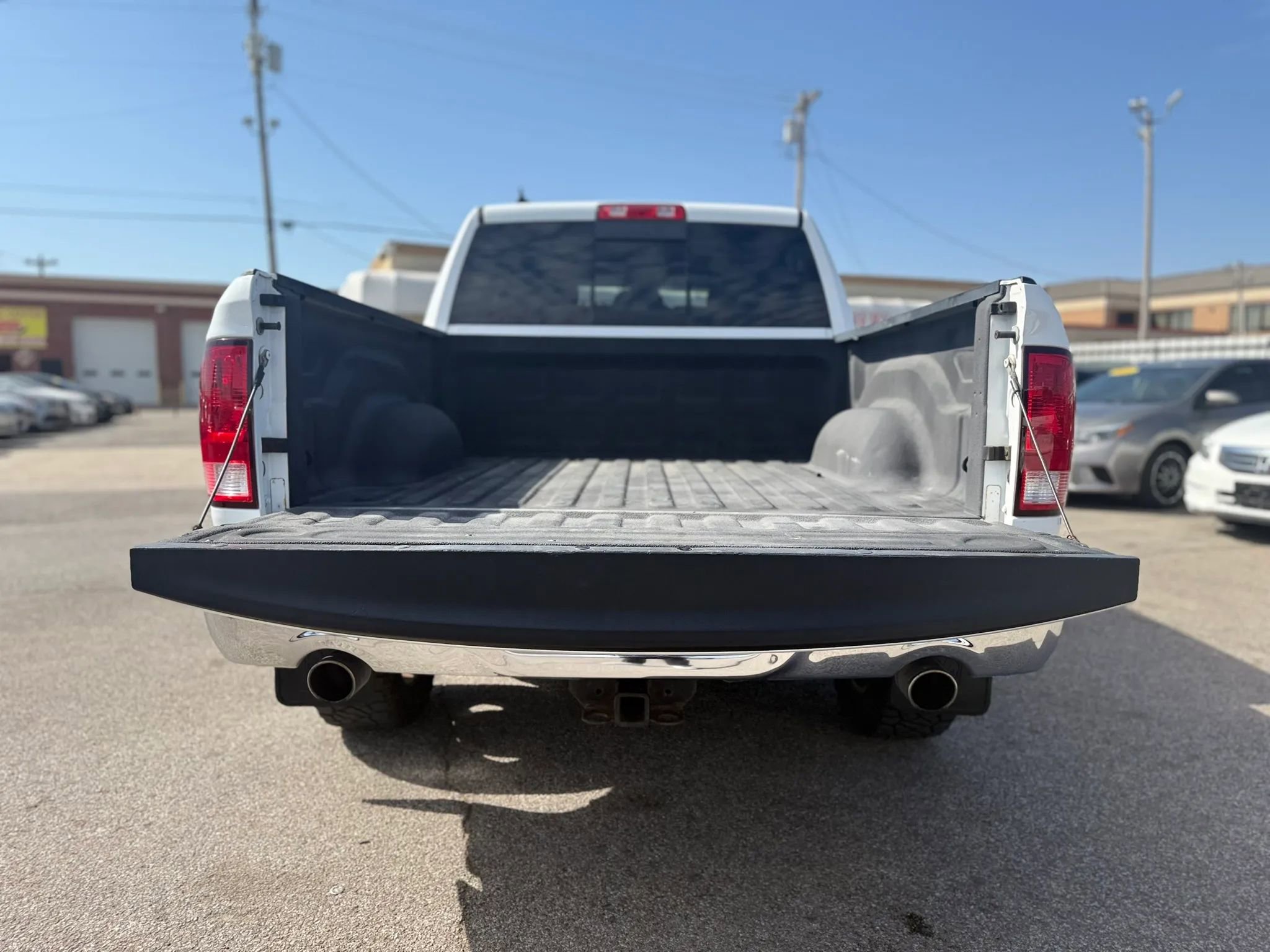 Used 2018 RAM 1500 SLT AWD/4WD image 28