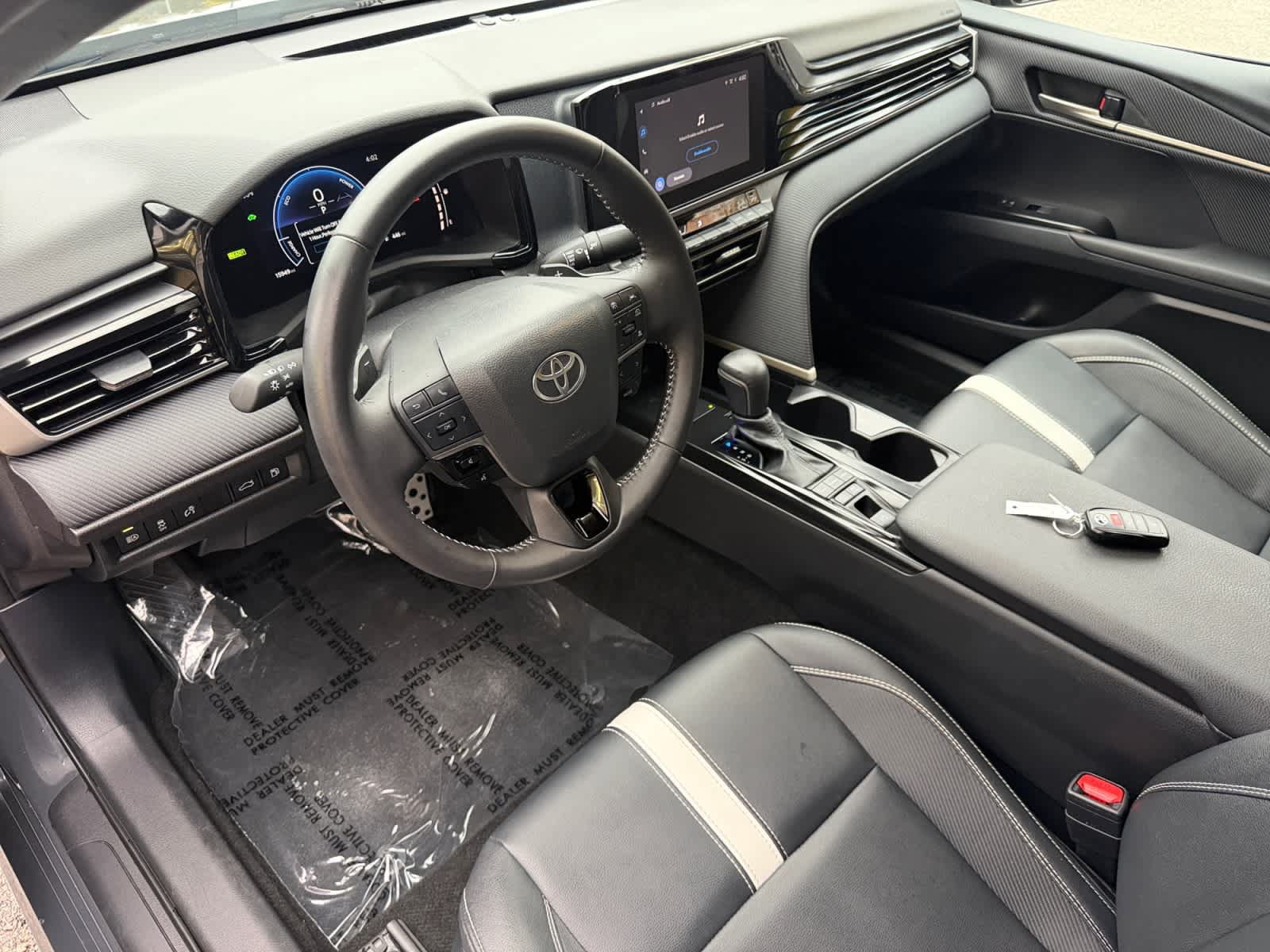 Used 2026 Toyota Camry SE FWD image 23