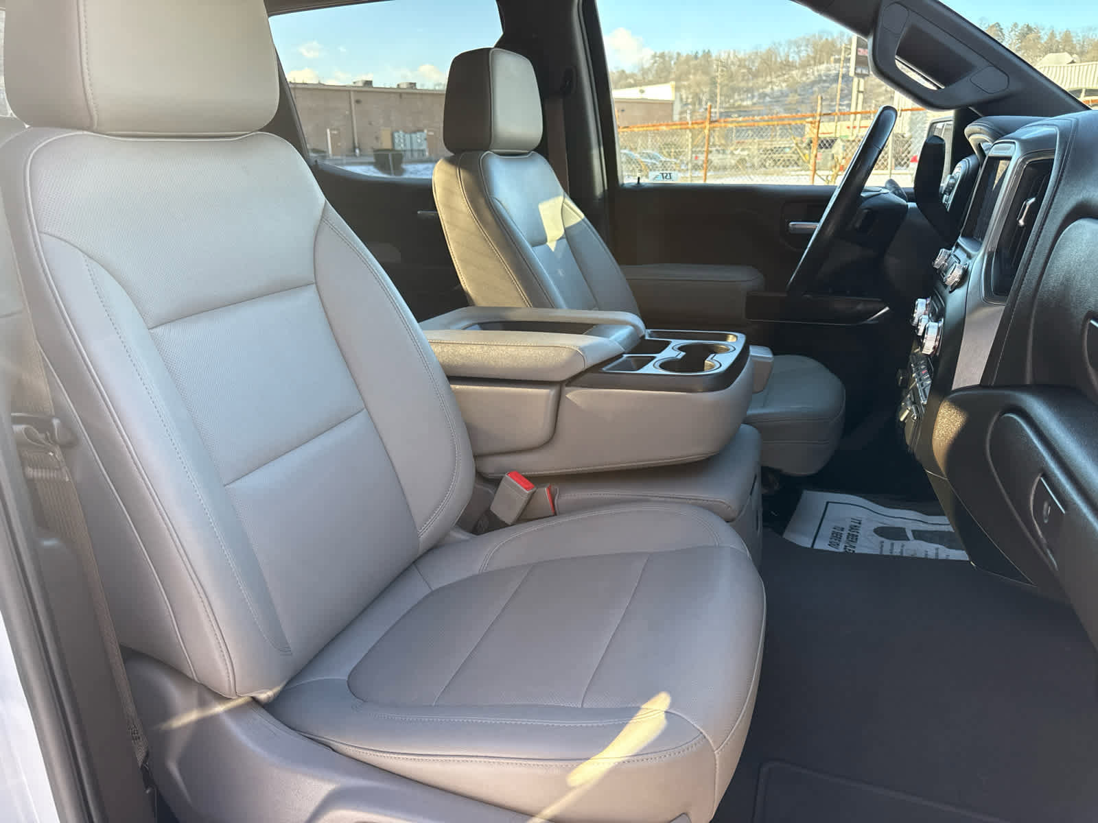 Used 2021 GMC Sierra 1500 SLT image 29