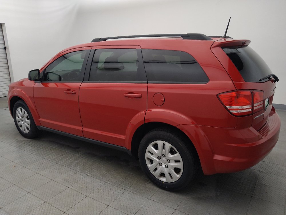 Used 2019 Dodge Journey SE FWD image 3