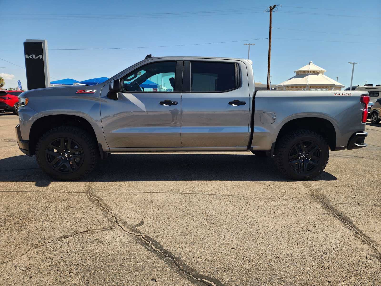 Used 2021 Chevrolet Silverado 1500 LT Trail Boss w/ Convenience Package II AWD/4WD image 8