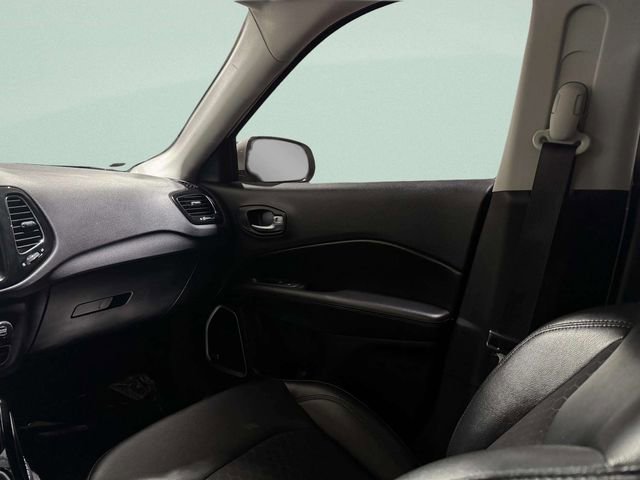 Used 2018 Jeep Compass Latitude w/ Popular Equipment Group image 11