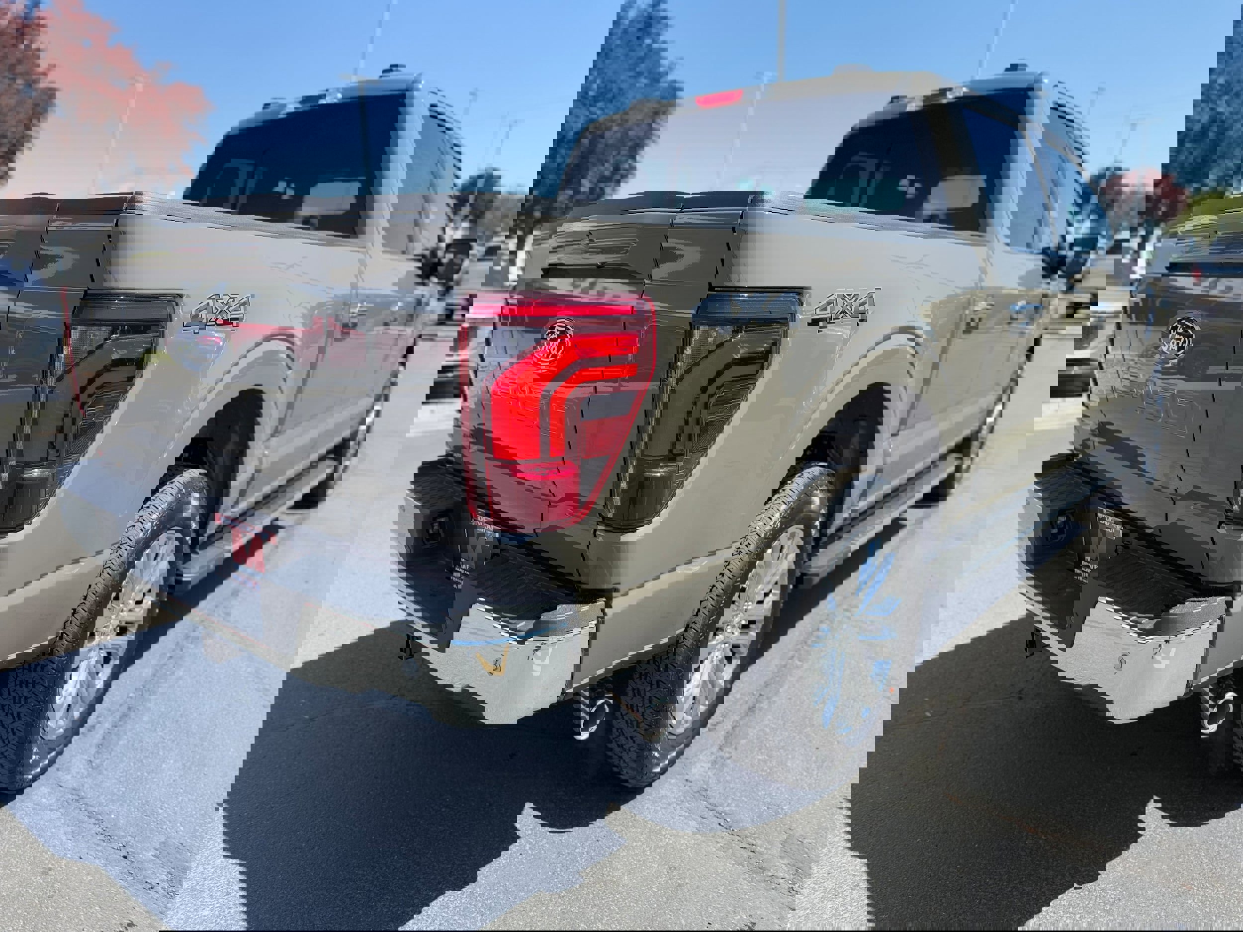 New 2025 Ford F150 Lariat w/ Equipment Group 501A Mid image 4