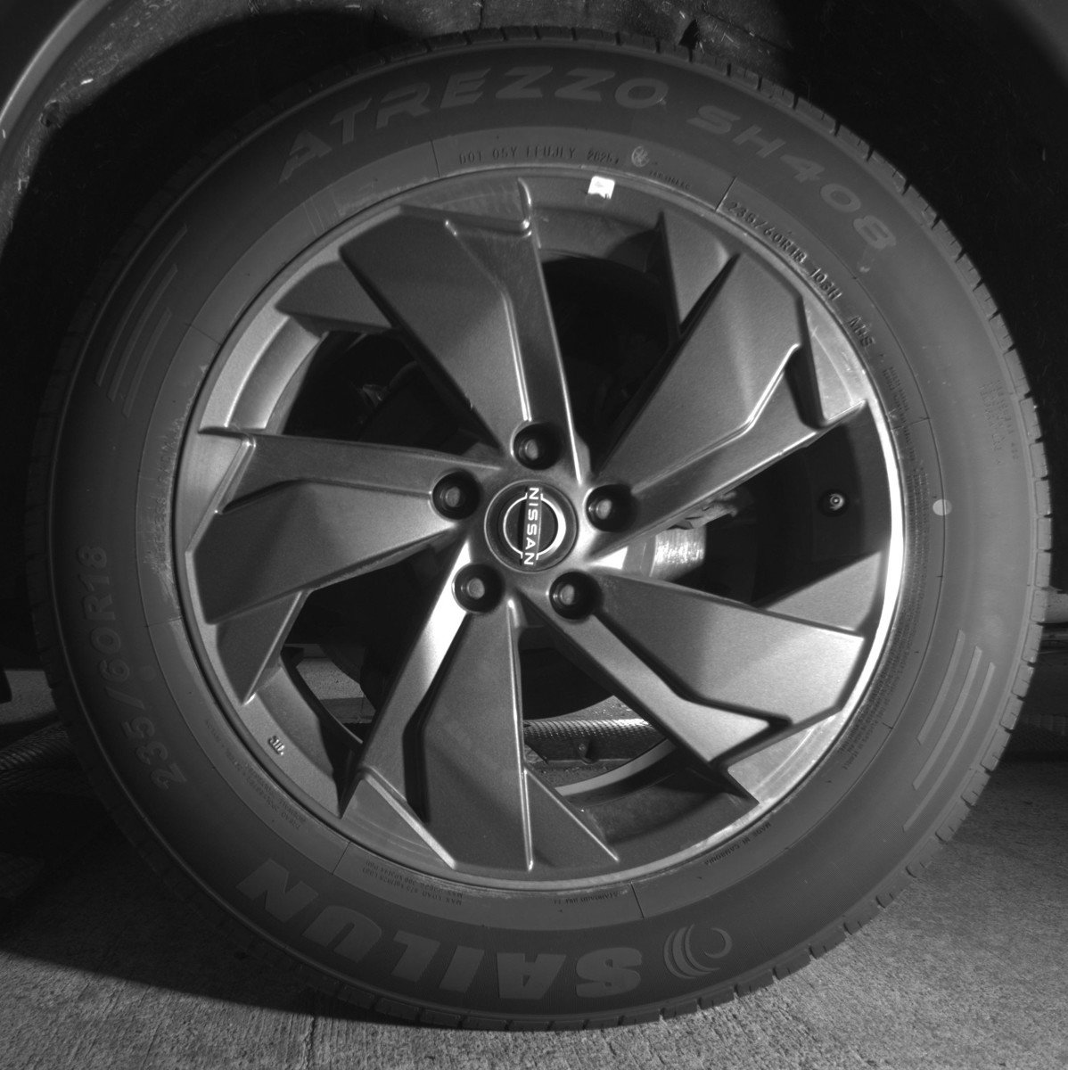 Used 2025 Nissan Rogue SV image 14