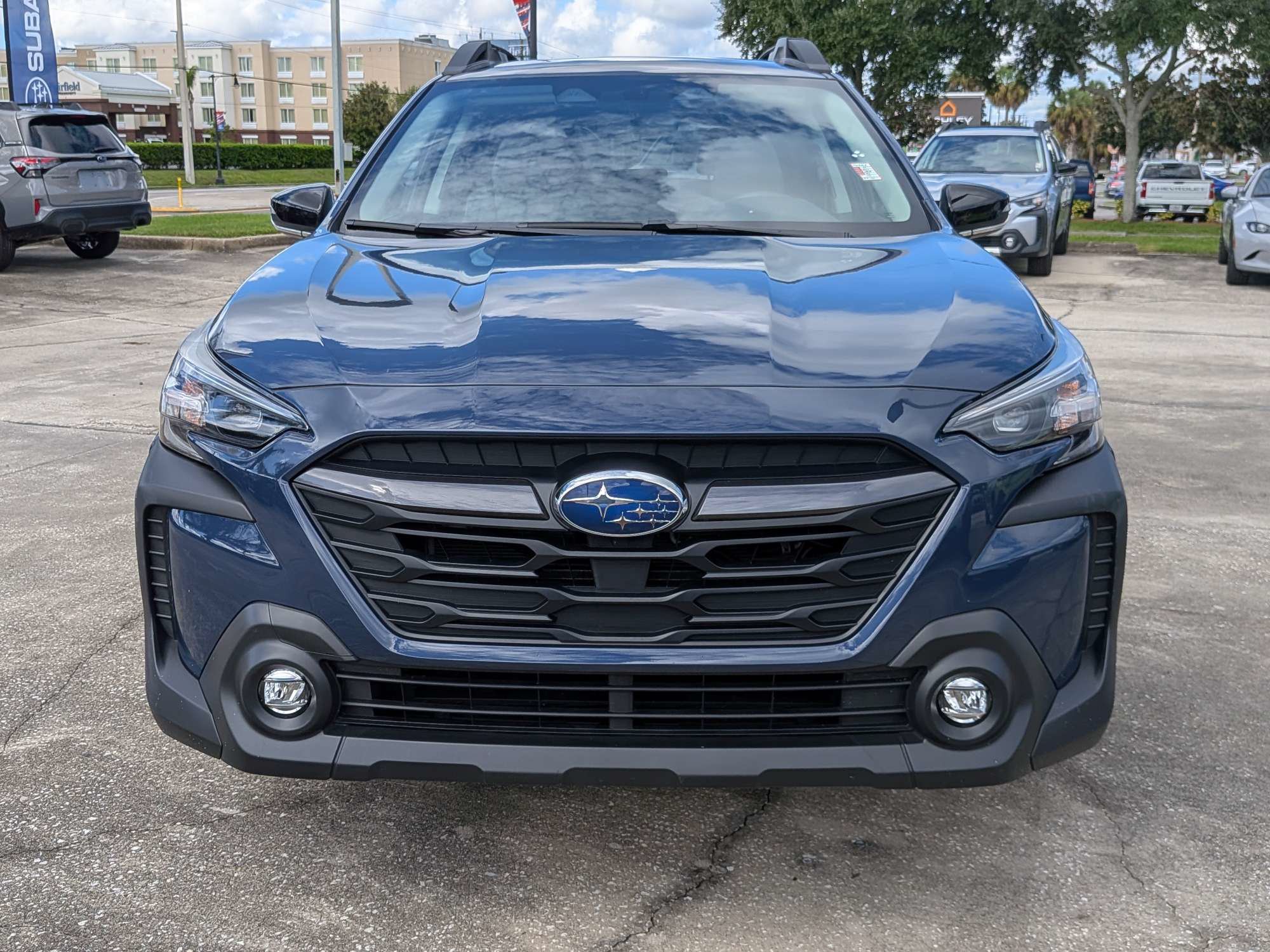 Certified 2025 Subaru Outback Premium AWD/4WD image 9