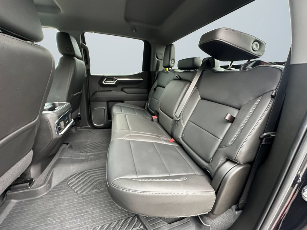 Used 2022 Chevrolet Silverado 1500 LTZ AWD/4WD image 13