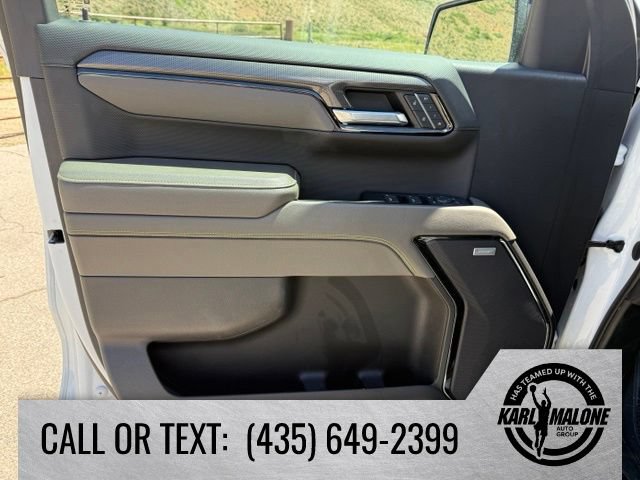 Used 2023 Chevrolet Silverado 1500 ZR2 w/ Technology Package AWD/4WD image 13