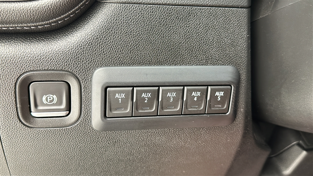 Used 2021 Chevrolet Silverado 3500 LT w/ All Star Edition AWD/4WD image 23