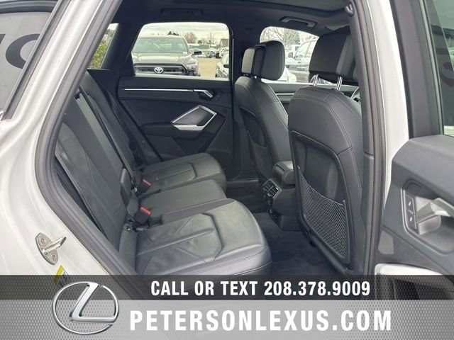 Used 2025 Audi Q3 2.0T Premium image 19