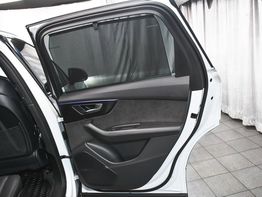 Used 2021 Audi SQ7 Premium Plus w/ Executive Package image 15
