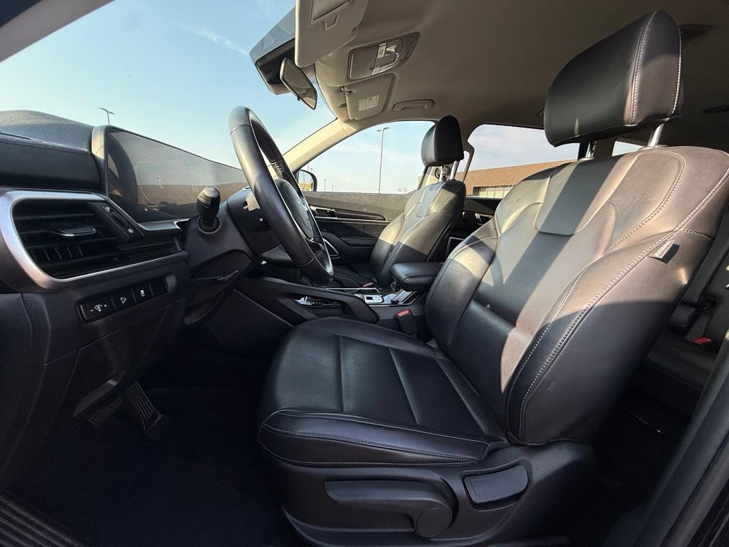 Used 2025 Kia Telluride LX FWD image 21