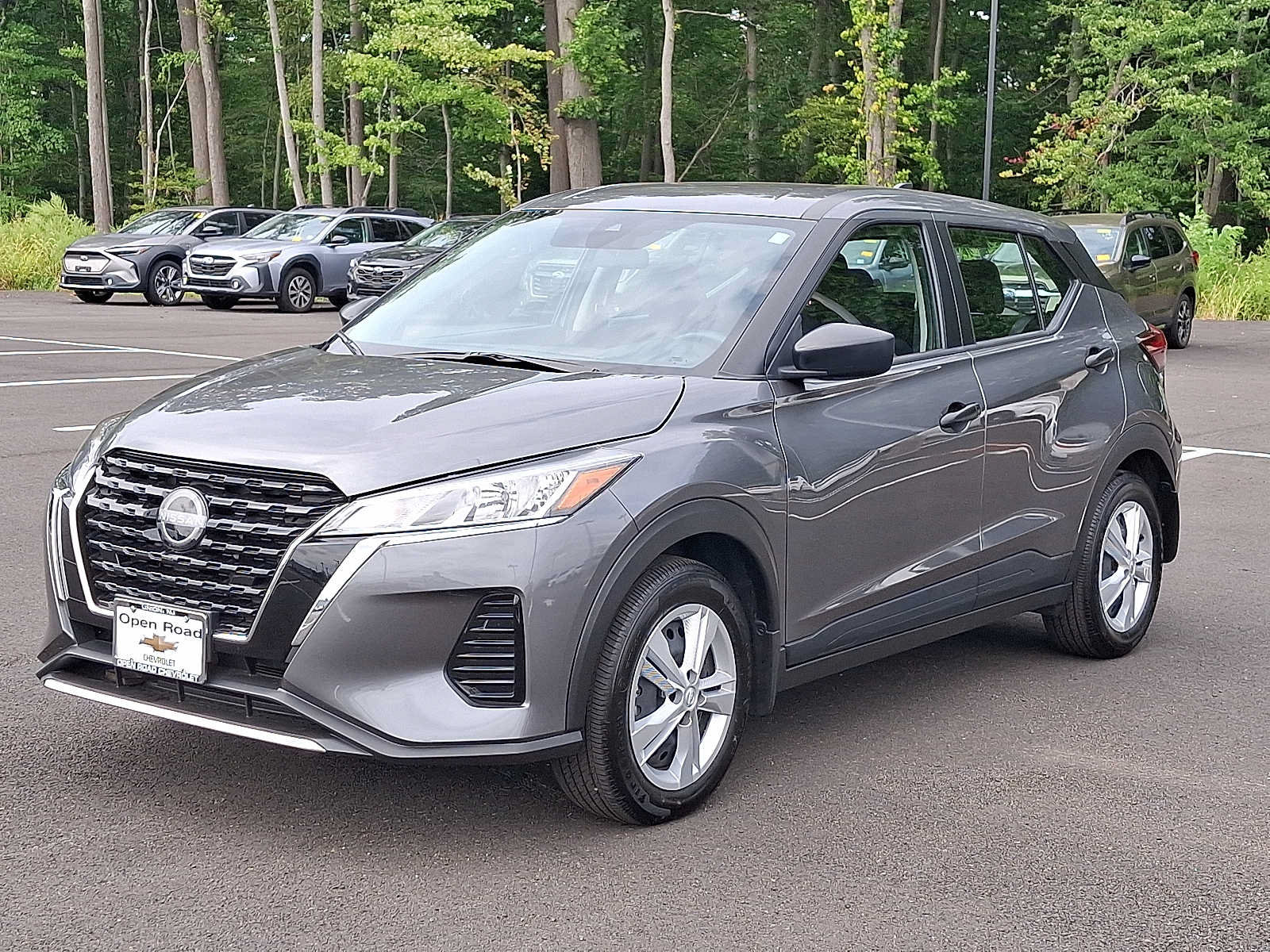 Used 2025 Nissan Kicks Play S FWD image 3