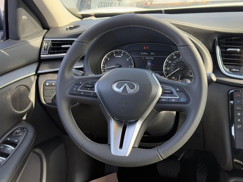 New 2025 INFINITI QX50 Pure image 8