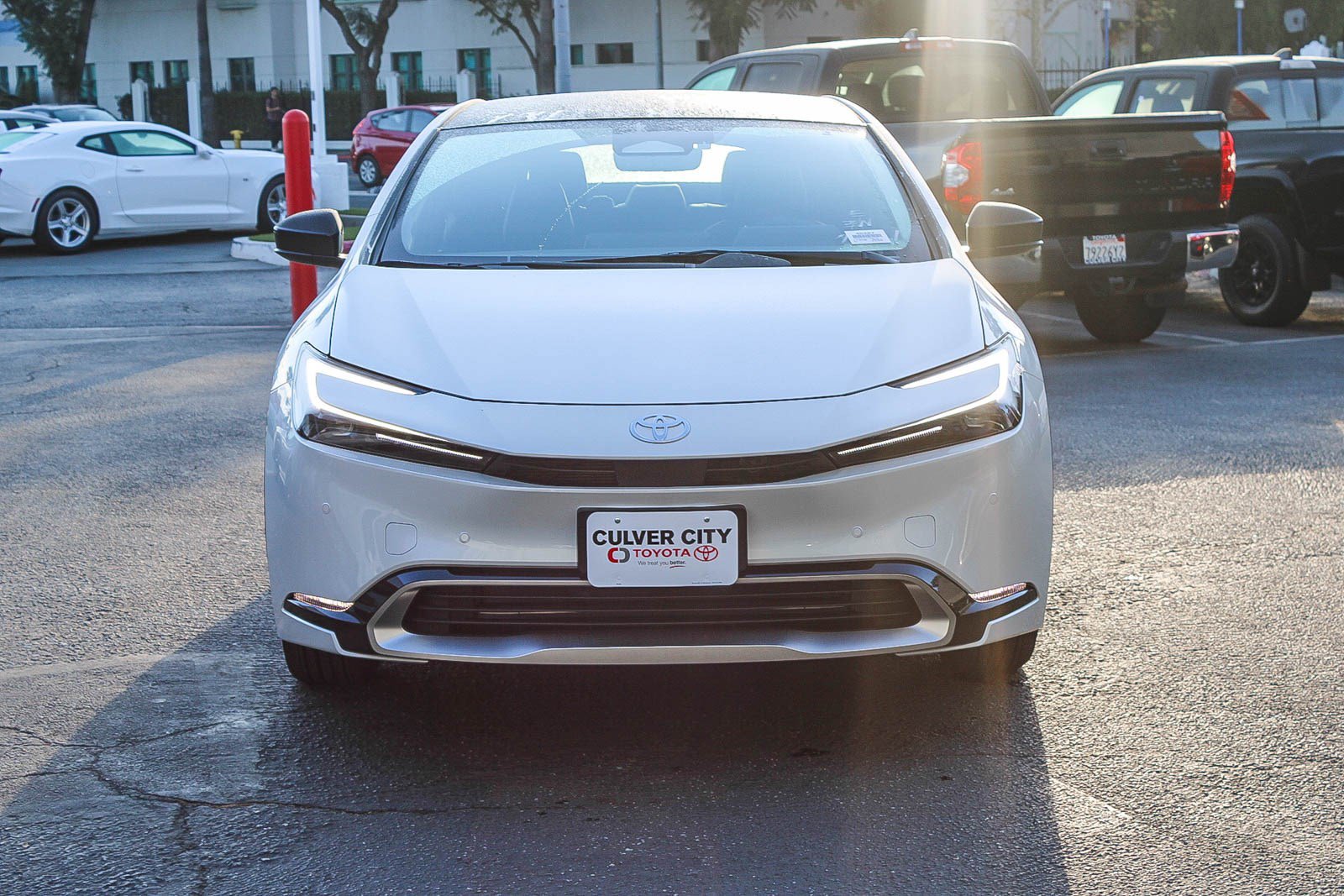 New 2026 Toyota Prius Plug-In Hybrid FWD image 2