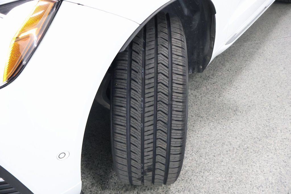 Used 2023 Volvo XC60 B5 Ultimate w/ Climate Package image 4