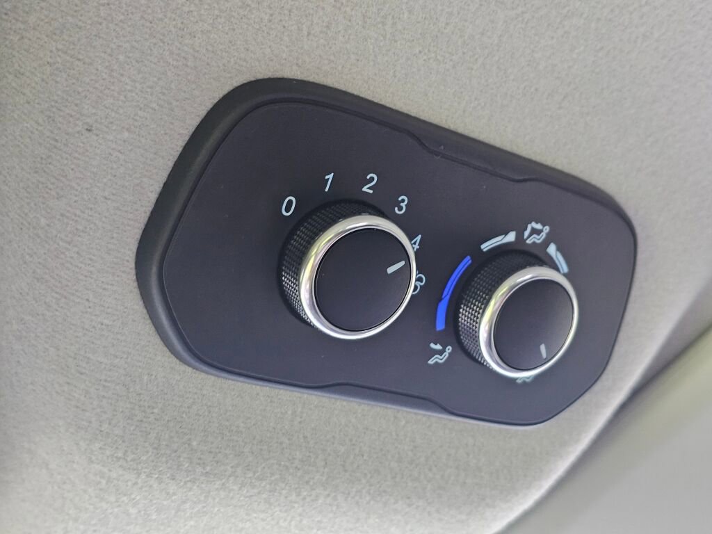 Used 2020 Ford Transit 150 XLT image 34