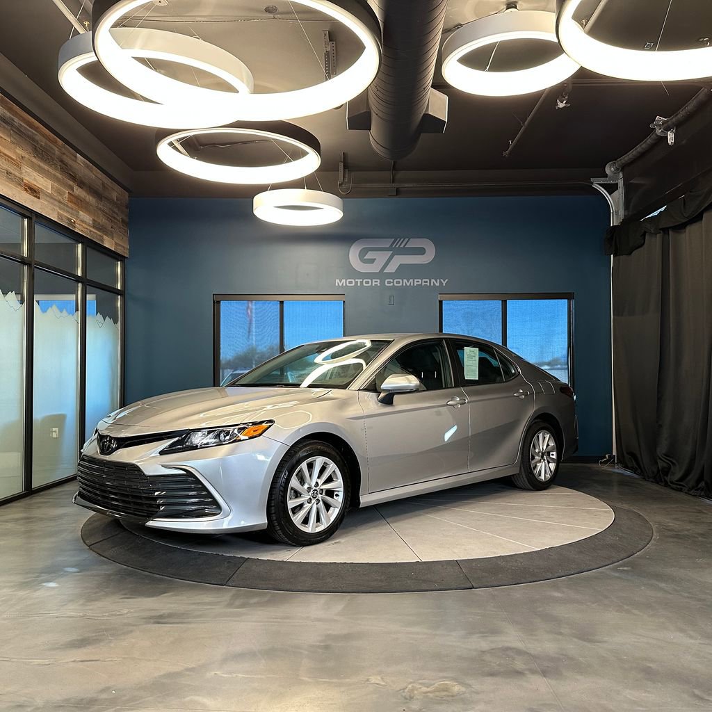 Used 2023 Toyota Camry LE FWD image 7