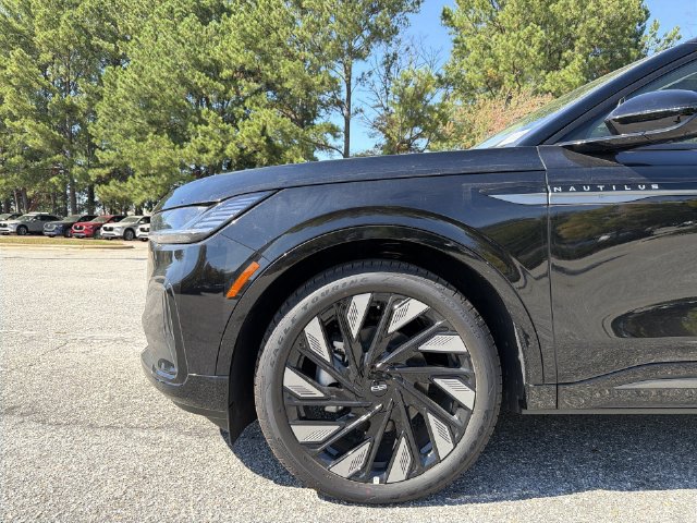 New 2026 Lincoln Nautilus Reserve AWD/4WD image 10