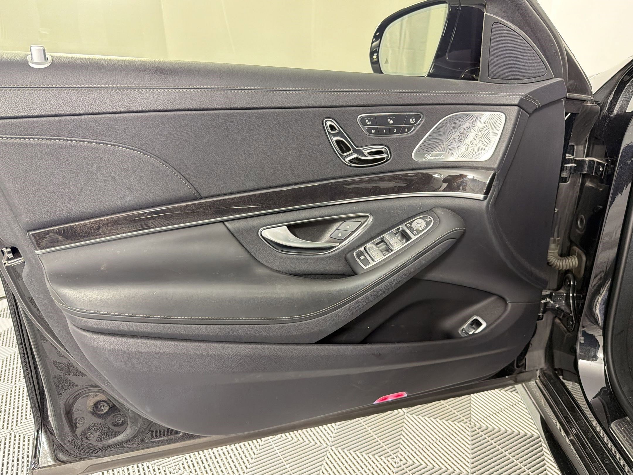 Used 2020 Mercedes-Benz S 560 Sedan image 14