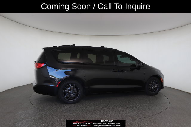 Used 2020 Chrysler Pacifica Touring-L Plus FWD image 21