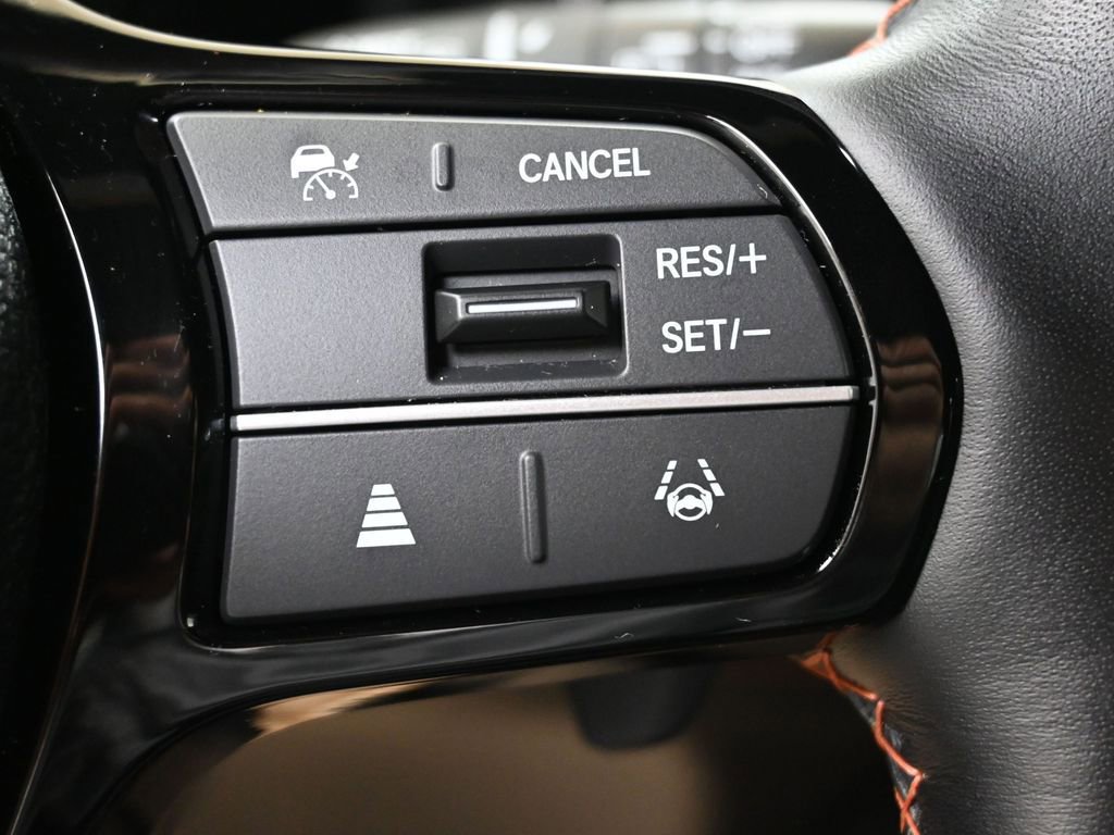 Used 2025 Honda Pilot TrailSport image 25