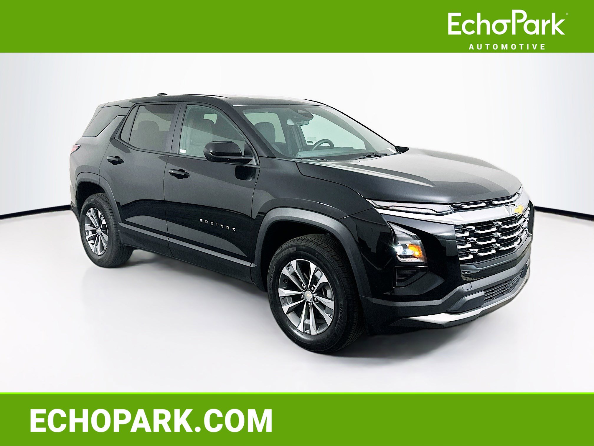 Used 2025 Chevrolet Equinox LT AWD/4WD image 1