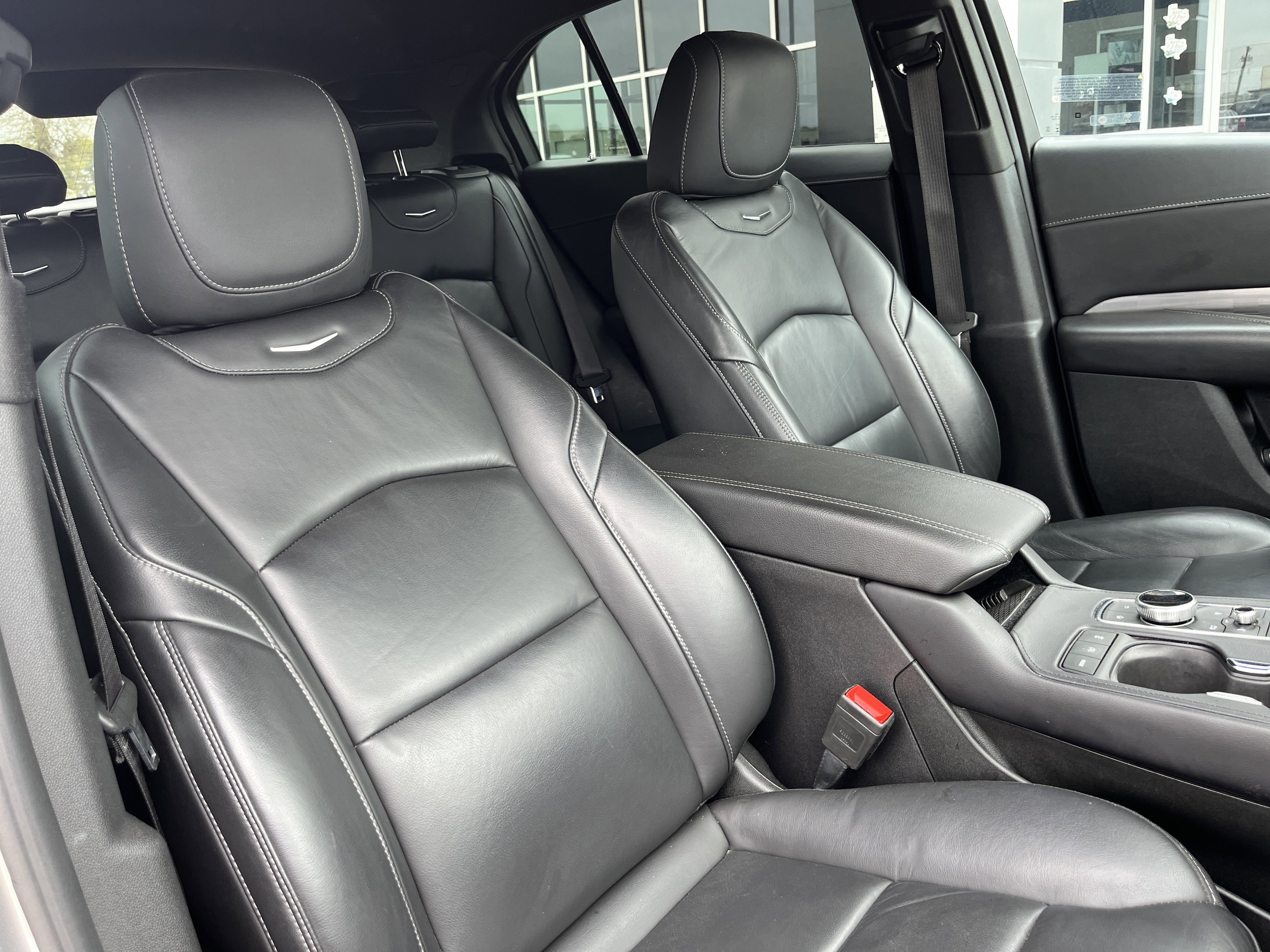 Used 2024 Cadillac XT4 Premium Luxury image 17