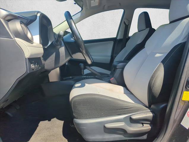 Used 2018 Toyota RAV4 XLE FWD image 18