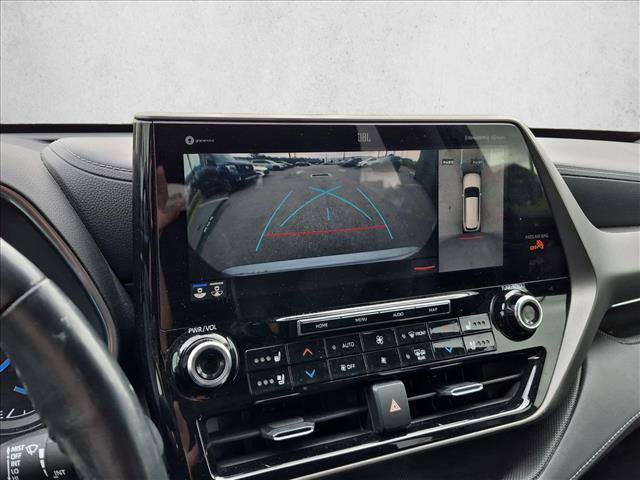 Used 2021 Toyota Highlander Limited FWD image 11