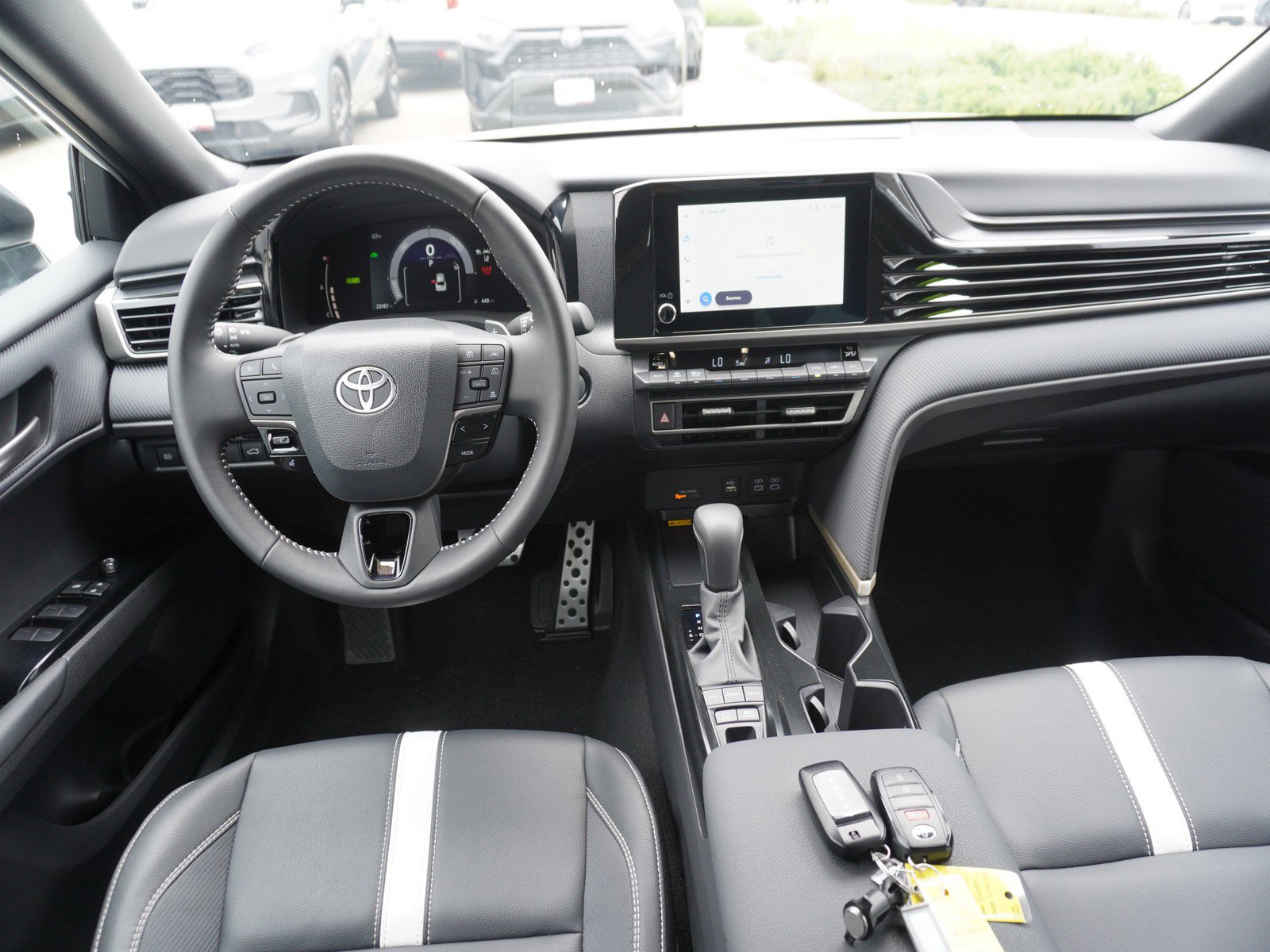 Used 2025 Toyota Camry SE FWD video 2