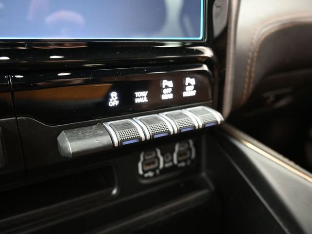 Used 2022 RAM 1500 Limited w/ Body-Colour Bumper Group image 31