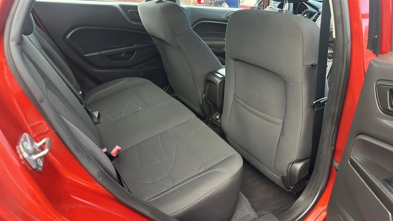 Used 2018 Ford Fiesta SE FWD image 35