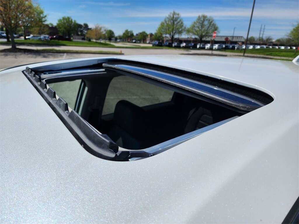 Used 2024 Honda CR-V EX-L image 4