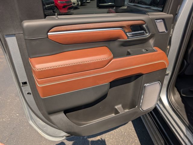 Used 2025 GMC Sierra 2500 Denali Ultimate image 11