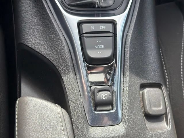 Used 2020 Chevrolet Camaro LT RWD image 21