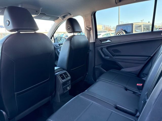 Used 2019 Volkswagen Tiguan SE image 16