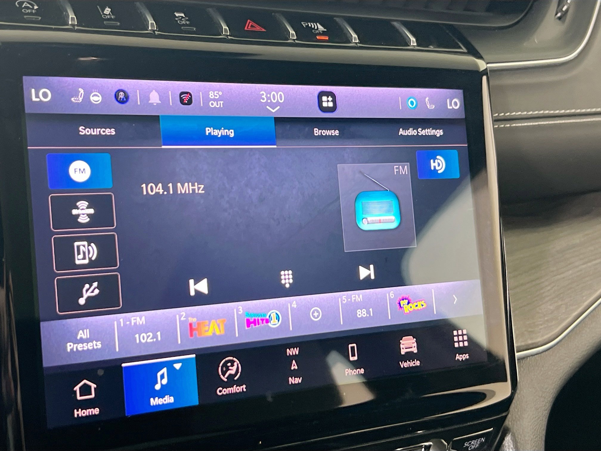 Used 2022 Jeep Grand Cherokee Overland w/ Luxury Tech Group IV image 15