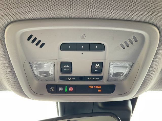 Used 2018 Chevrolet Malibu Premier w/ Premier Sun and Wheel Package FWD image 28