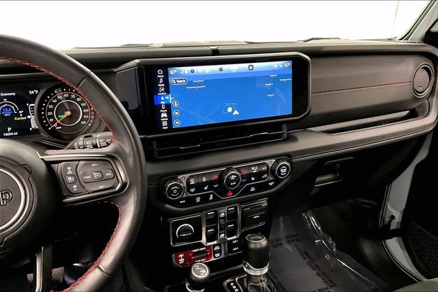 Used 2024 Jeep Wrangler Unlimited Rubicon w/ Dual Top Group AWD/4WD image 7
