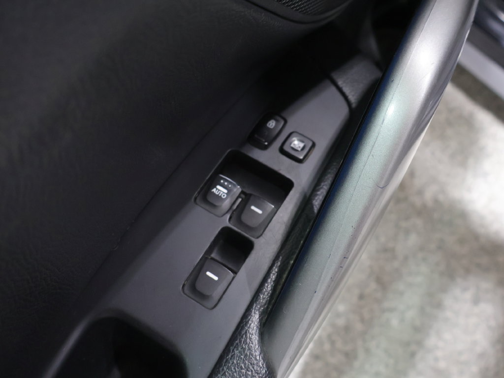 Used 2014 Hyundai Veloster Turbo FWD image 23