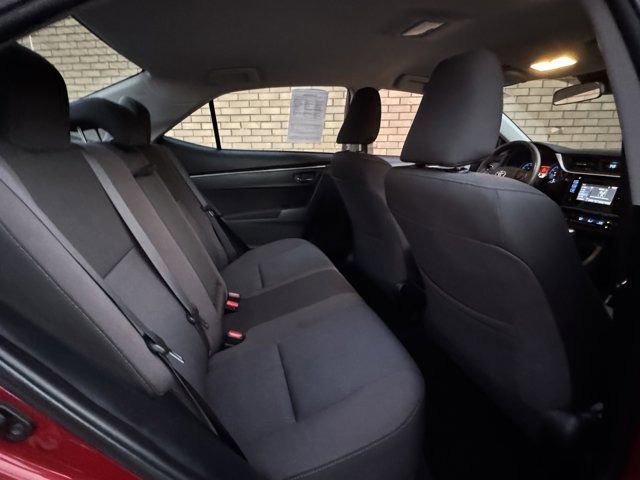 Used 2018 Toyota Corolla LE FWD image 13