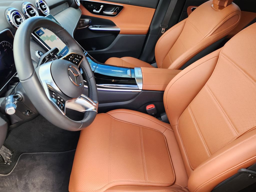 Used 2026 Mercedes-Benz GLC 350e 4MATIC image 12