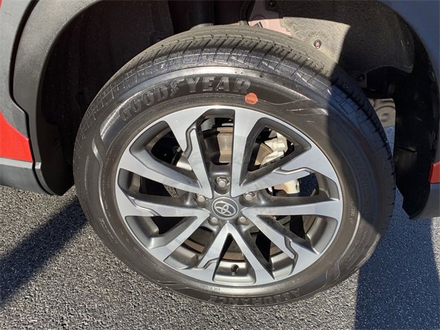 Used 2023 Toyota Corolla Cross XLE image 34