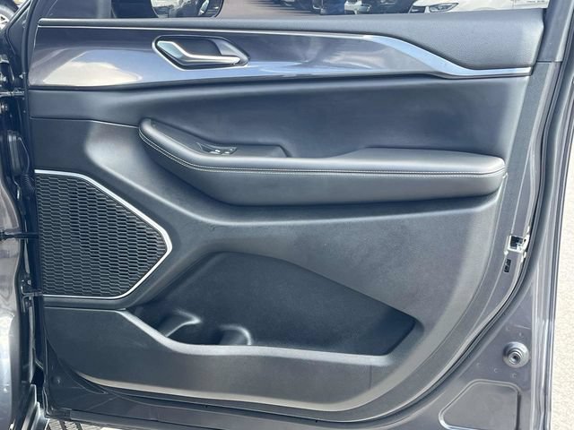 Used 2022 Jeep Grand Cherokee Altitude AWD/4WD image 26