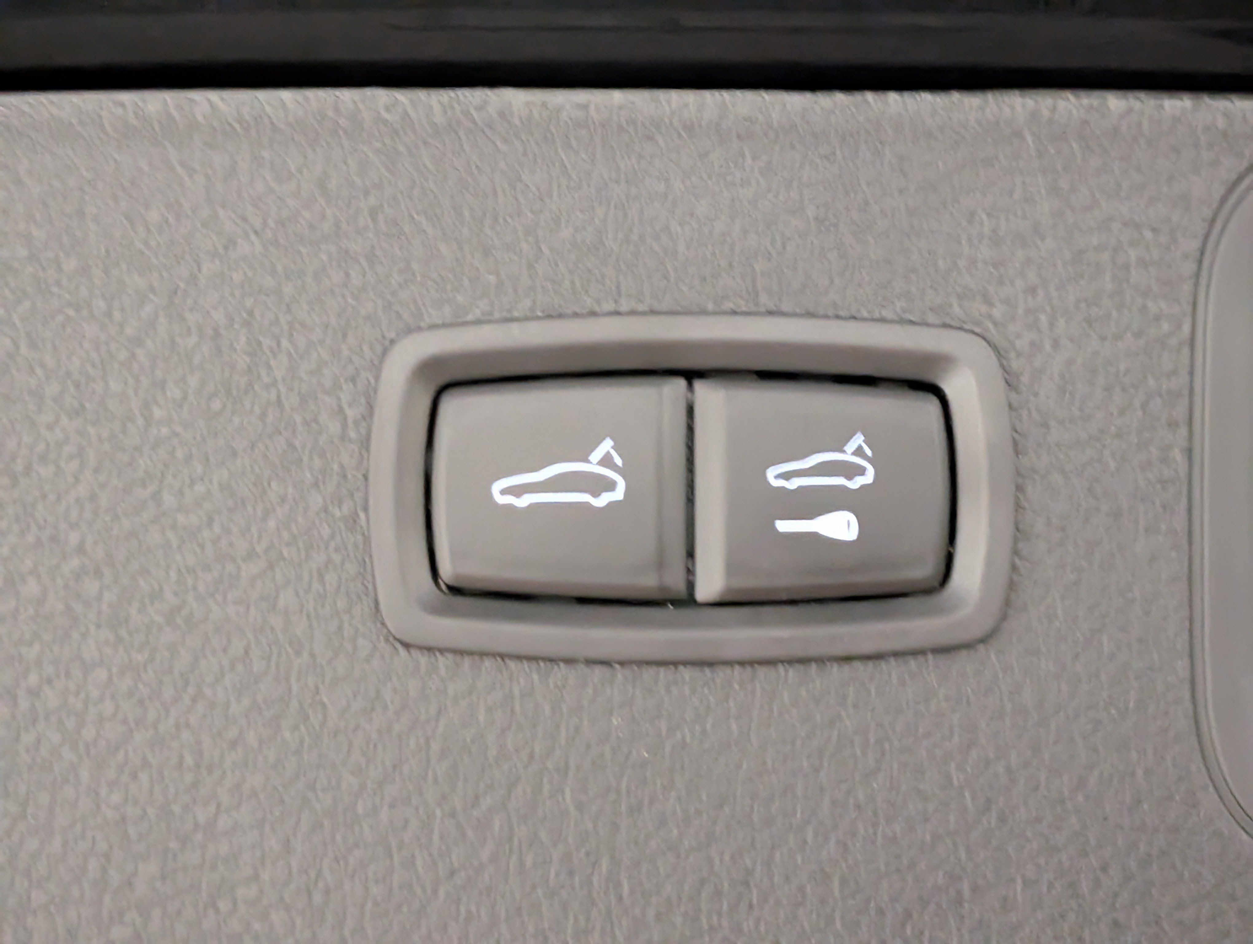 Certified 2025 Porsche Macan image 24