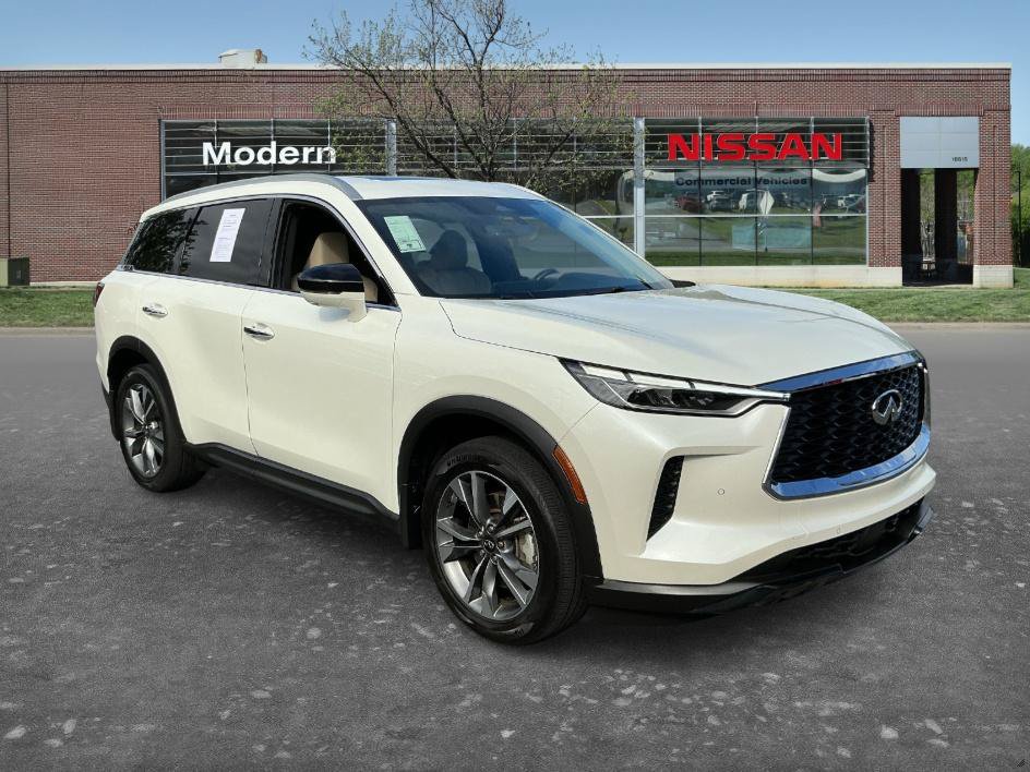 Used 2025 INFINITI QX60 Luxe FWD image 5