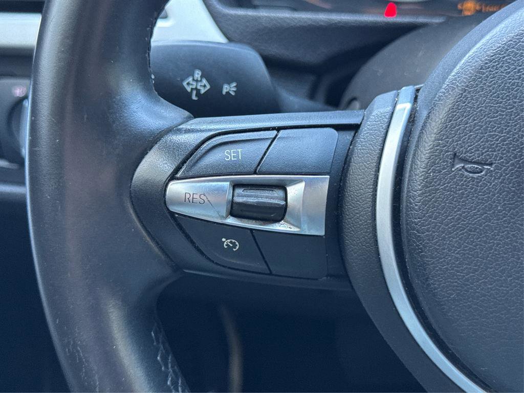 Used 2016 BMW 320i Sedan RWD image 30